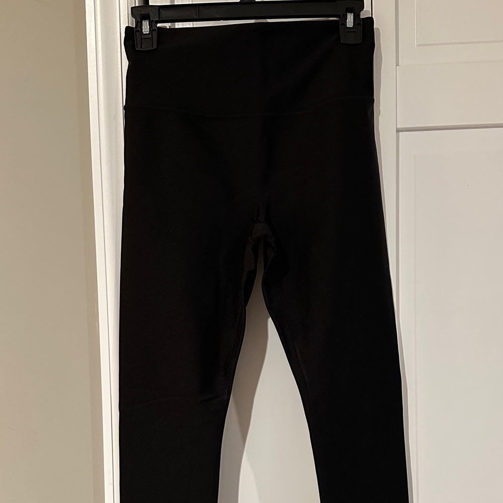 Athleta Shiny Black Sz Small yoga pants worn once too big for me